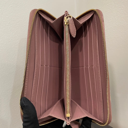 #127 BURBERRY Check Leather Zippy Wallet