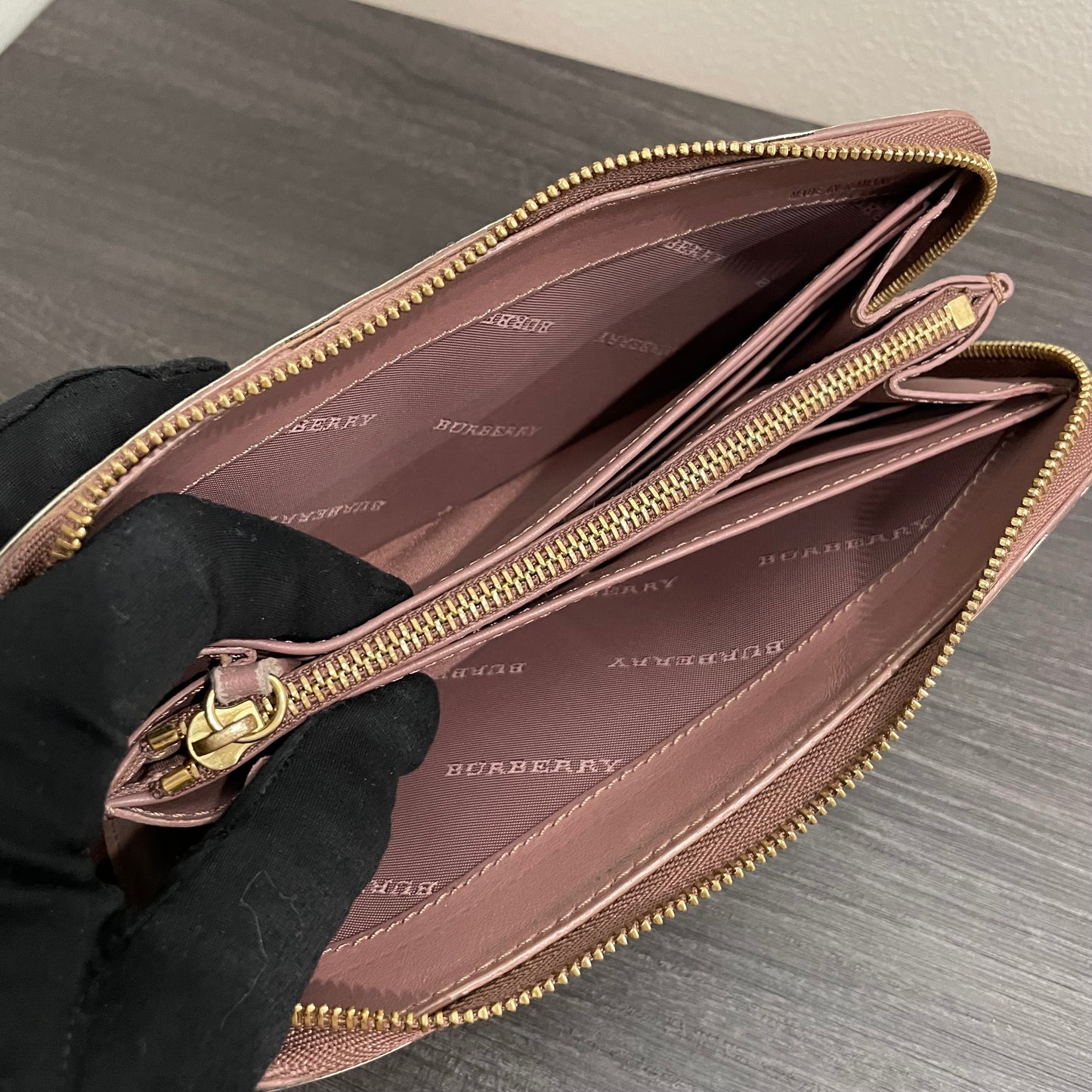 #127 BURBERRY Check Leather Zippy Wallet