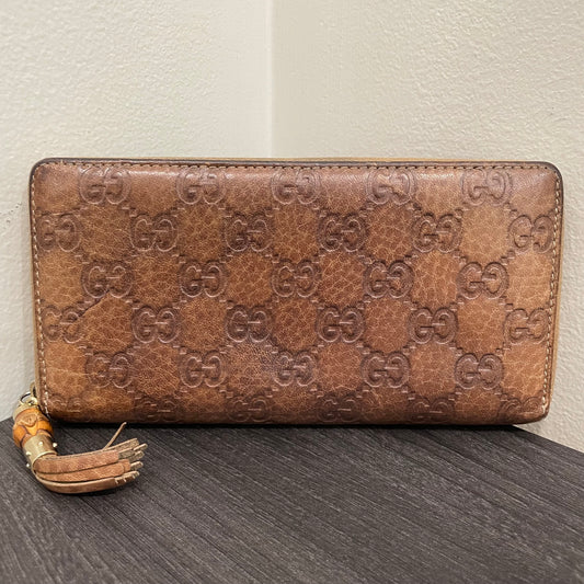 #130 GUCCI GG Leather Zippy Wallet with Bamboo Accent