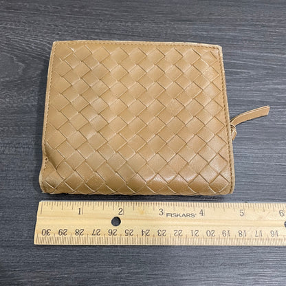 #136 BOTTEGA VENETA Tan Leather Weave Wallet