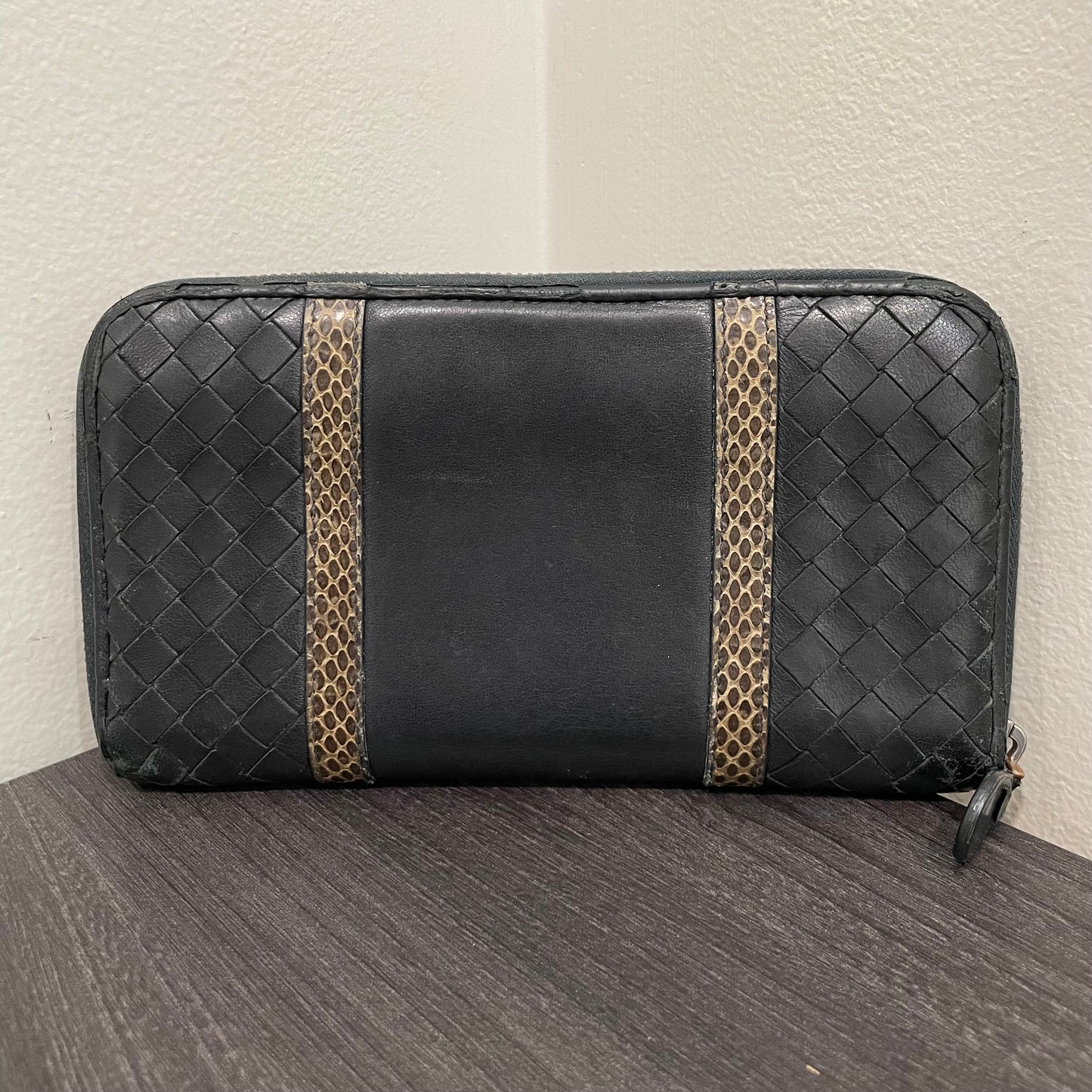 #137 BOTTEGA VENETA Black & Exotic Leather Weave Zippy Wallet