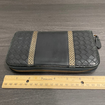 #137 BOTTEGA VENETA Black & Exotic Leather Weave Zippy Wallet