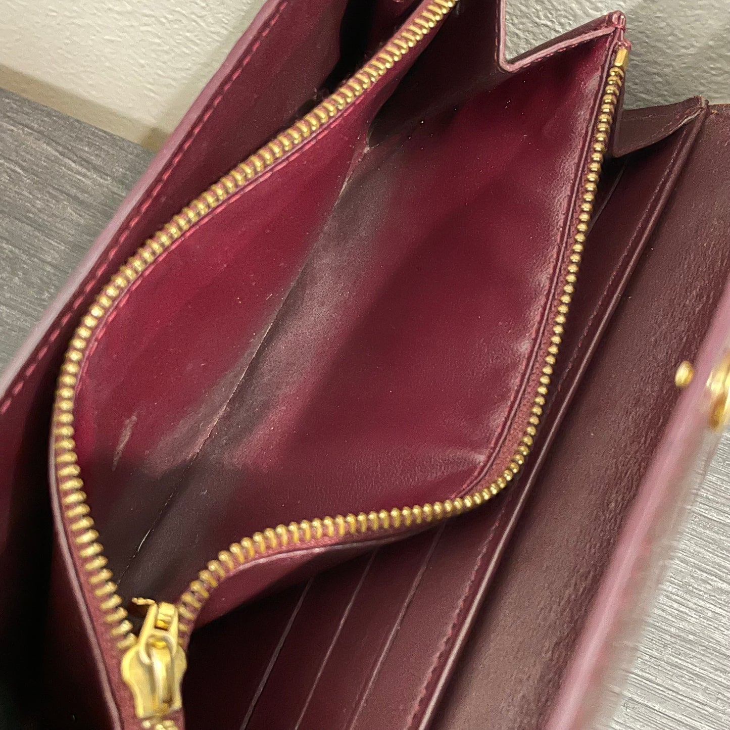 #143 LOUIS VUITTON Monogram Vernis Long Wallet