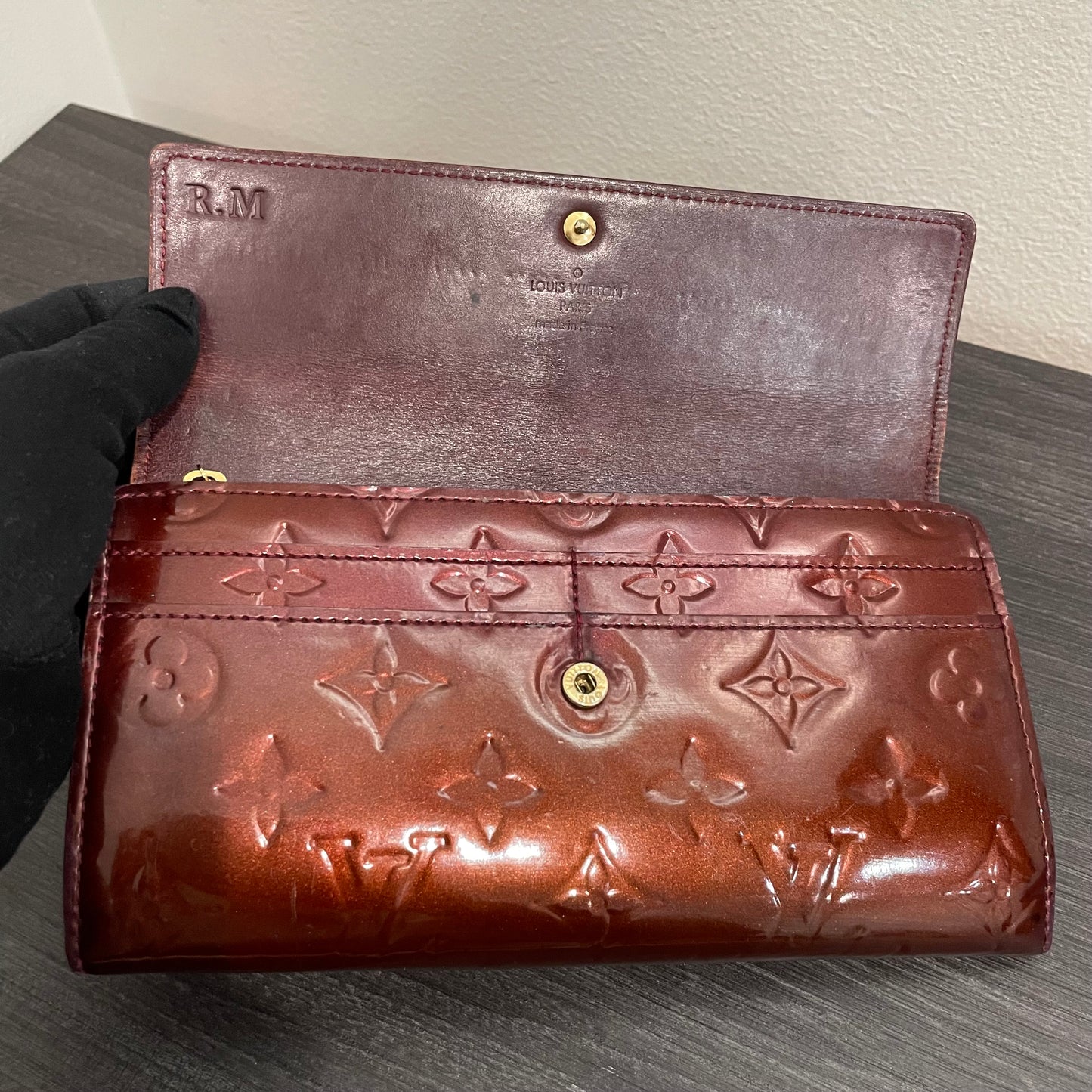 #143 LOUIS VUITTON Monogram Vernis Long Wallet