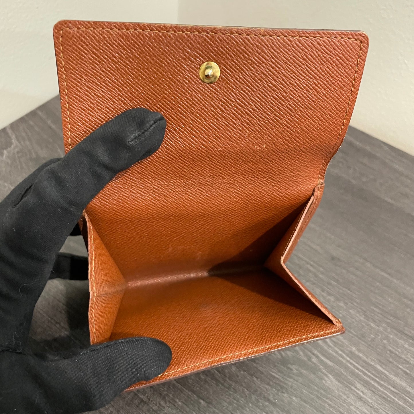 #147 LOUIS VUITTON Monogram Compact Wallet