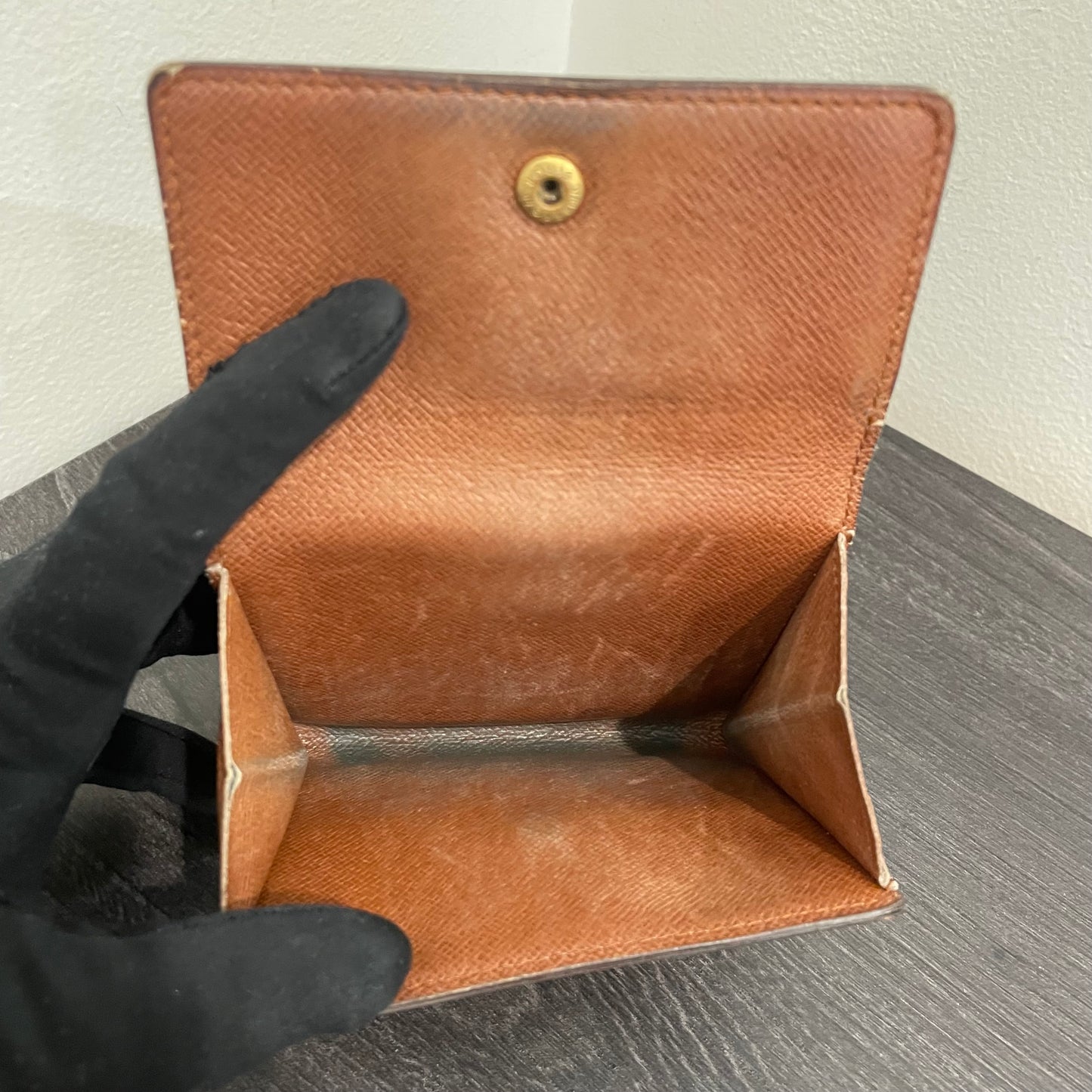 #154 LOUIS VUITTON Monogram Compact Wallet