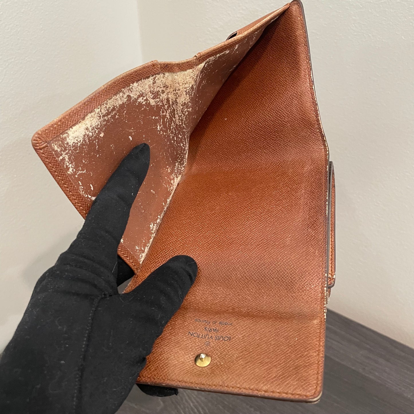 #154 LOUIS VUITTON Monogram Compact Wallet