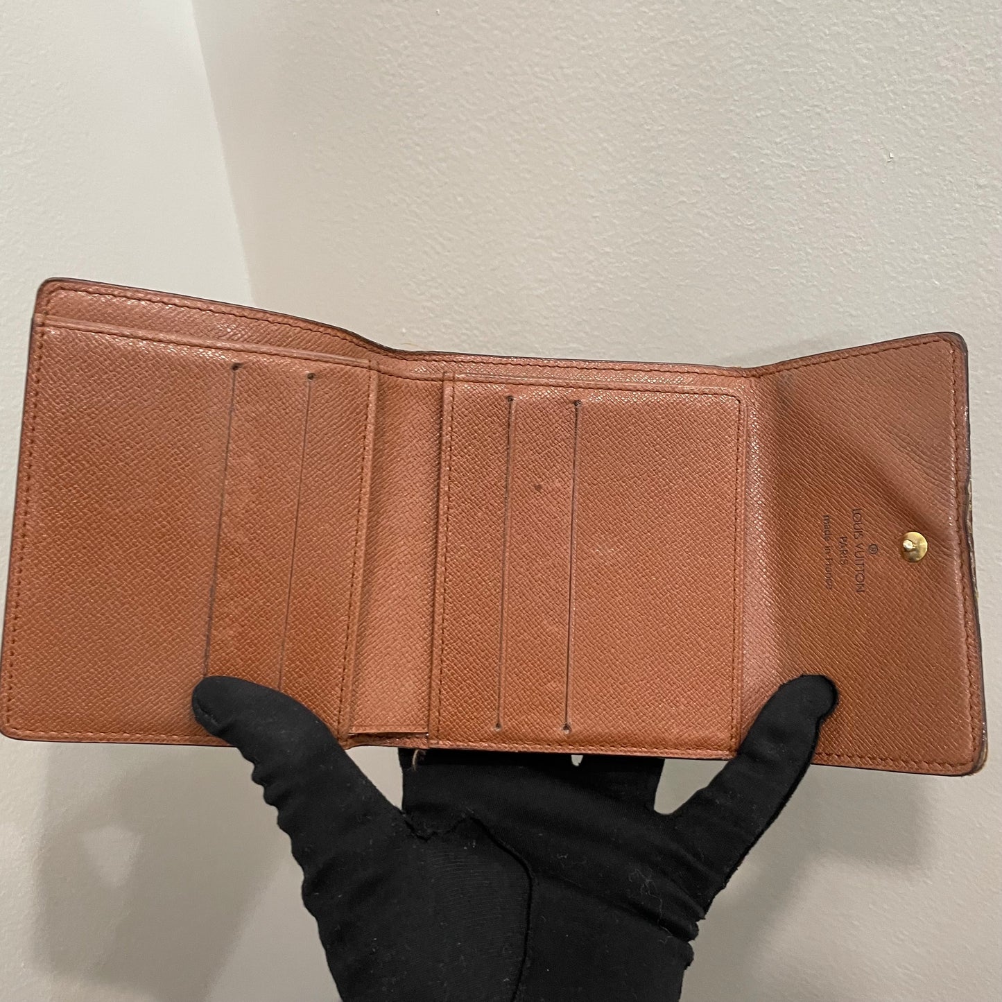 #158 LOUIS VUITTON Monogram Compact Wallet