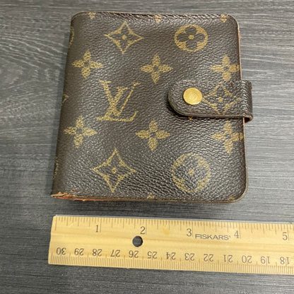 #159 LOUIS VUITTON Monogram Compact Wallet