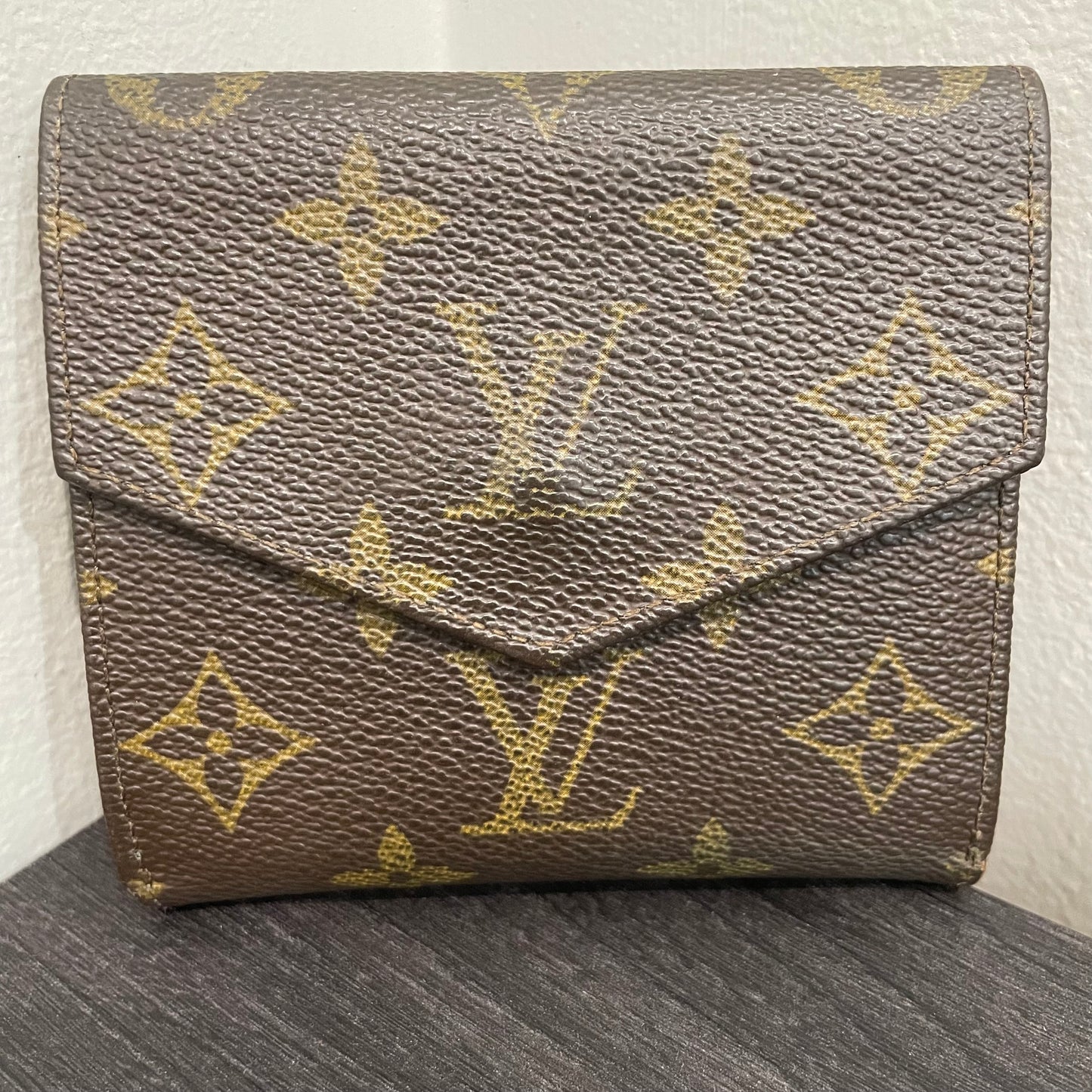#161 LOUIS VUITTON Monogram Compact Wallet