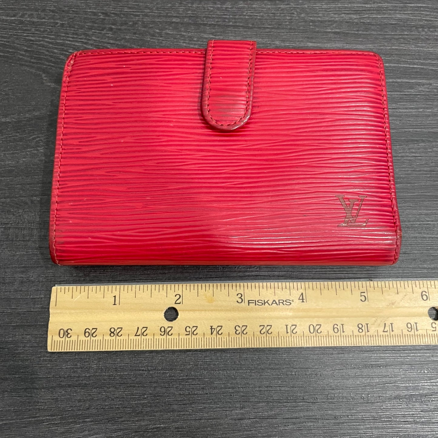 #163 LOUIS VUITTON Red Epi Leather Compact Wallet with Kiss Clasp