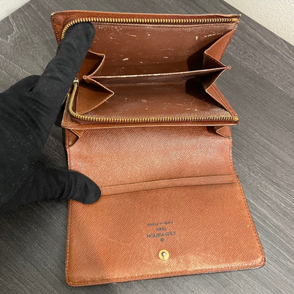 #164 LOUIS VUITTON Monogram Compact Wallet