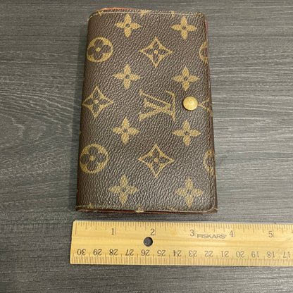 #164 LOUIS VUITTON Monogram Compact Wallet