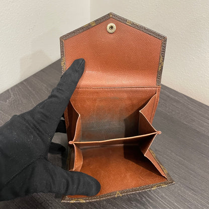 #165 LOUIS VUITTON Monogram Compact Wallet