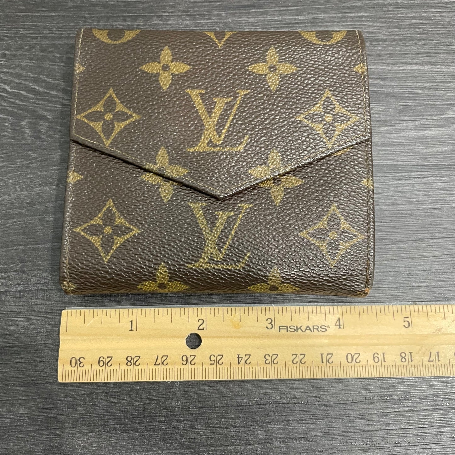#165 LOUIS VUITTON Monogram Compact Wallet