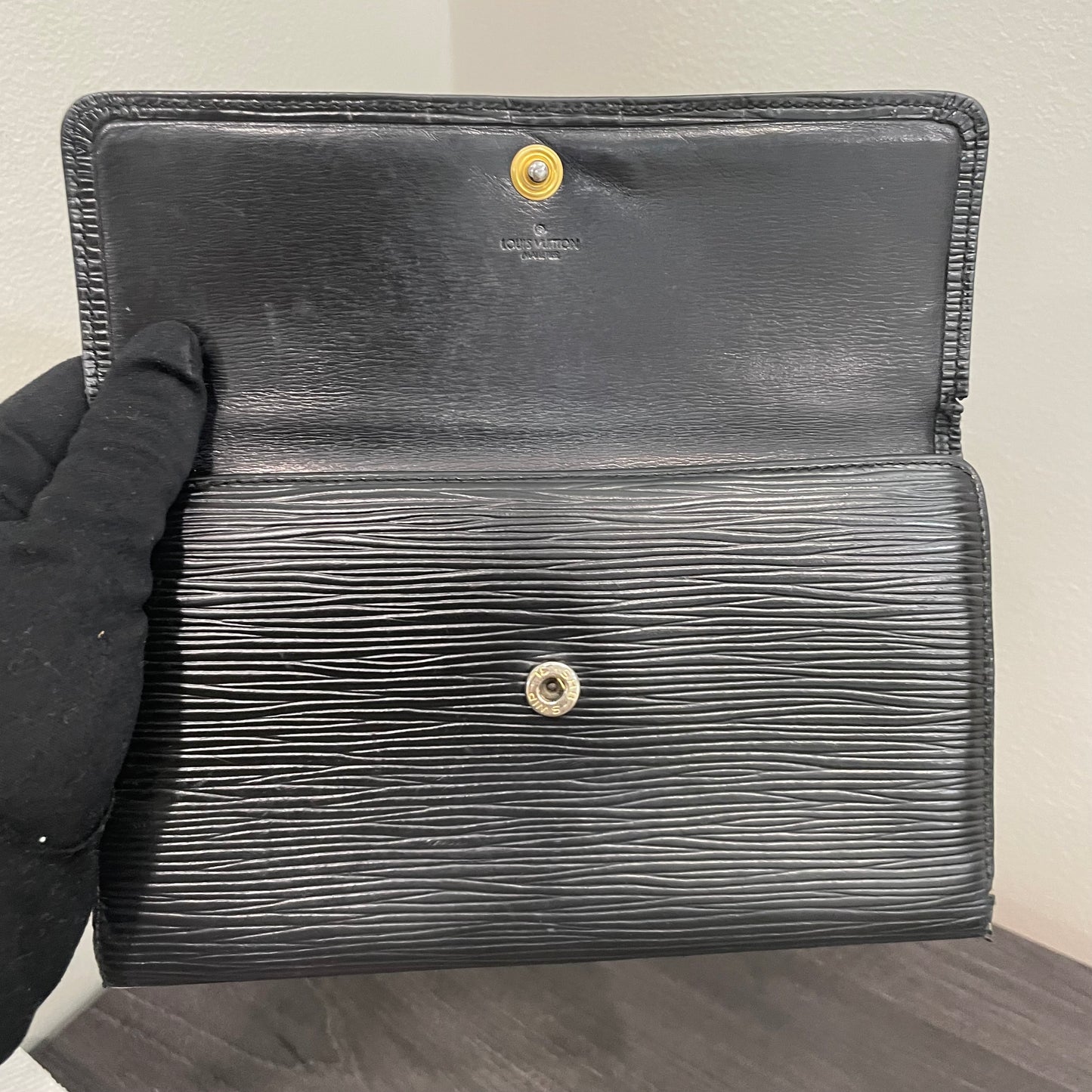 #171 LOUIS VUITTON Black Epi Leather Long Wallet