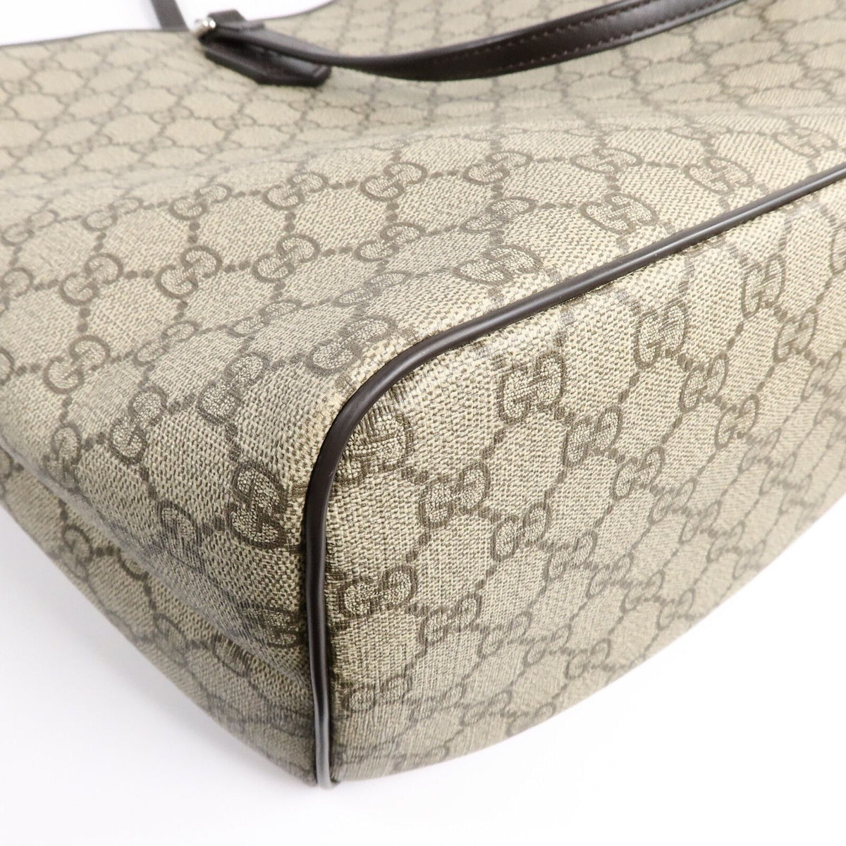 #117 GUCCI GG Supreme Joy Large Tote Bag MSRP $1500