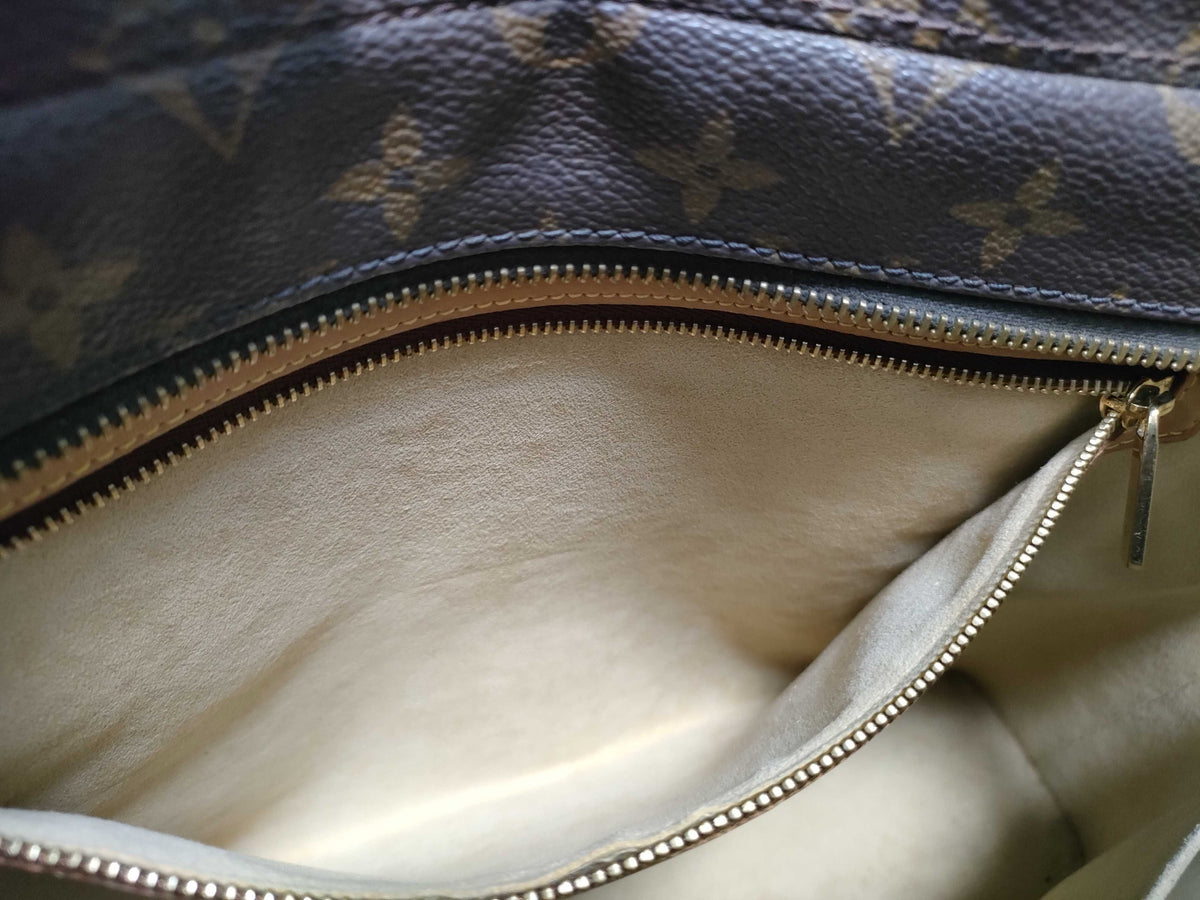 #124 LOUIS VUITTON Luco Tote