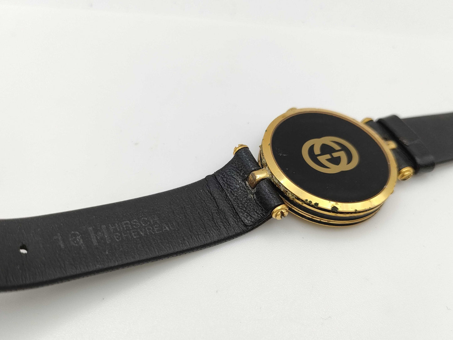 8907 GUCCI Set of 5 Vintage Watches (Need Repair)