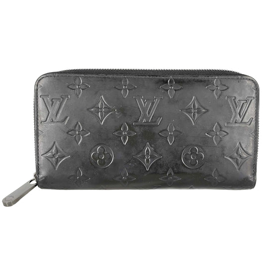 8816 LOUIS VUITTON Matte Black Zip Wallet