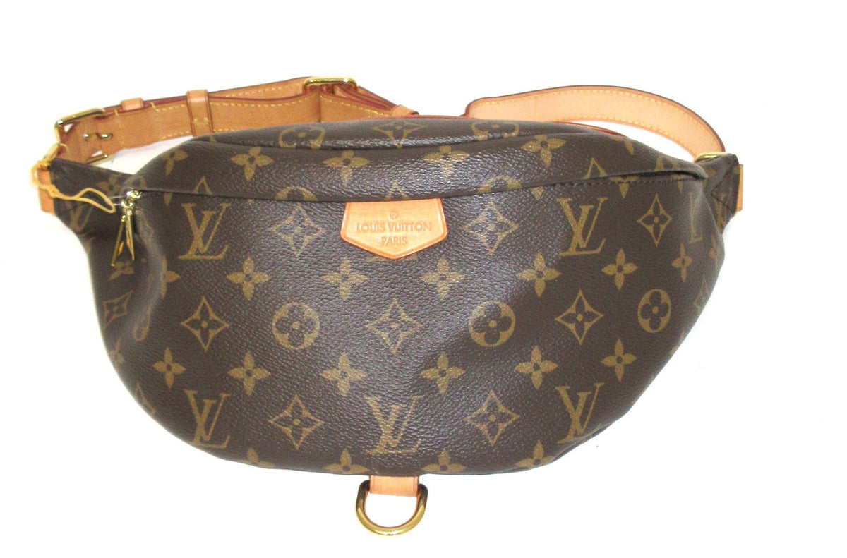 #036 LOUIS VUITTON Monogram Bumbag