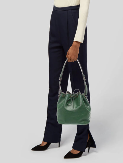 LOUIS VUITTON Green Epi Noe(Oct 31)