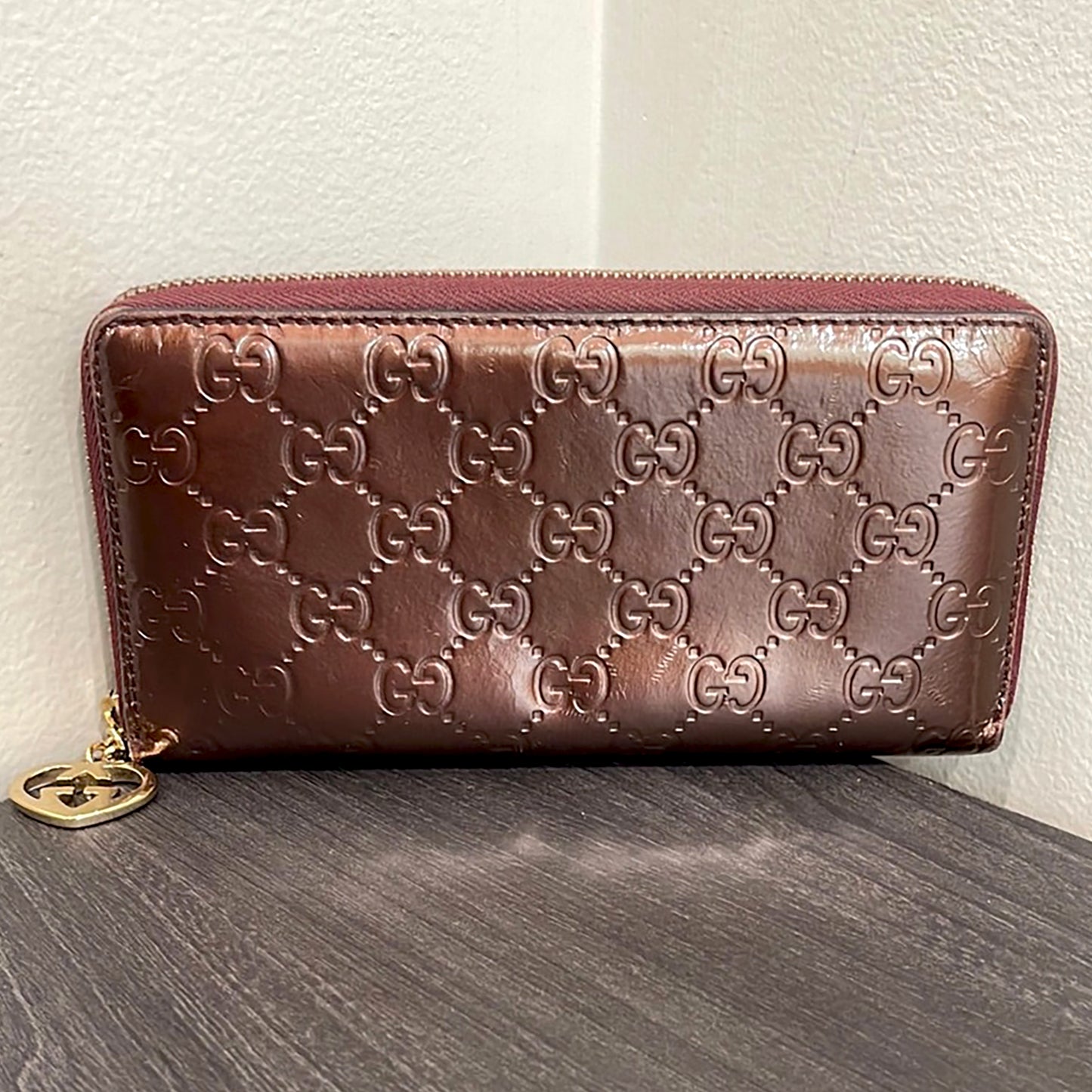 SOLD! Gucci GG Leather Zippy Wallet