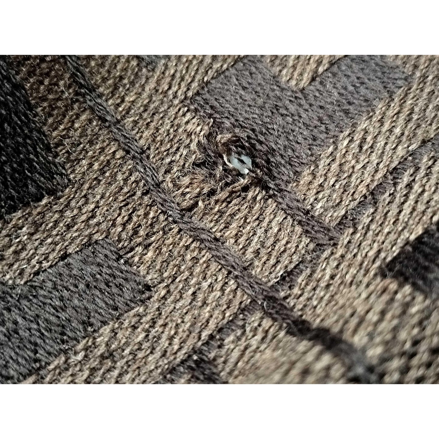 #108 FENDI Brown Wool Scarf