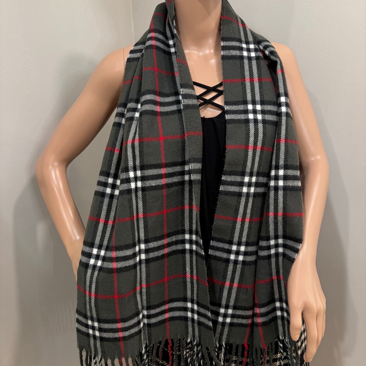 #125 BURBERRY Lambswool Scarf