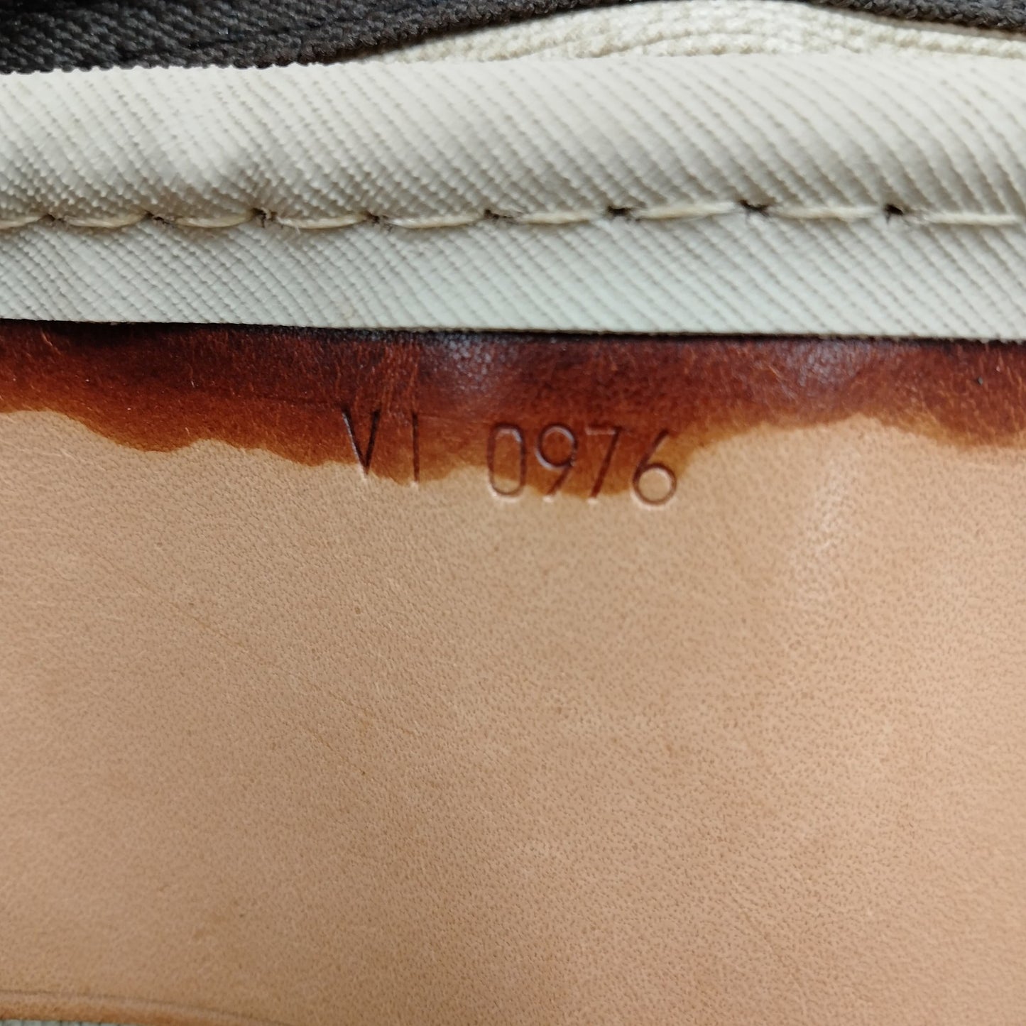 #1708 LOUIS VUITTON Monogram Alize Travel Bag