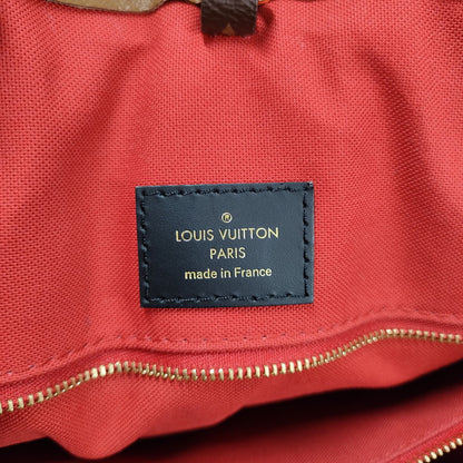 CLEARANCE Louis Vuitton On The Go GM