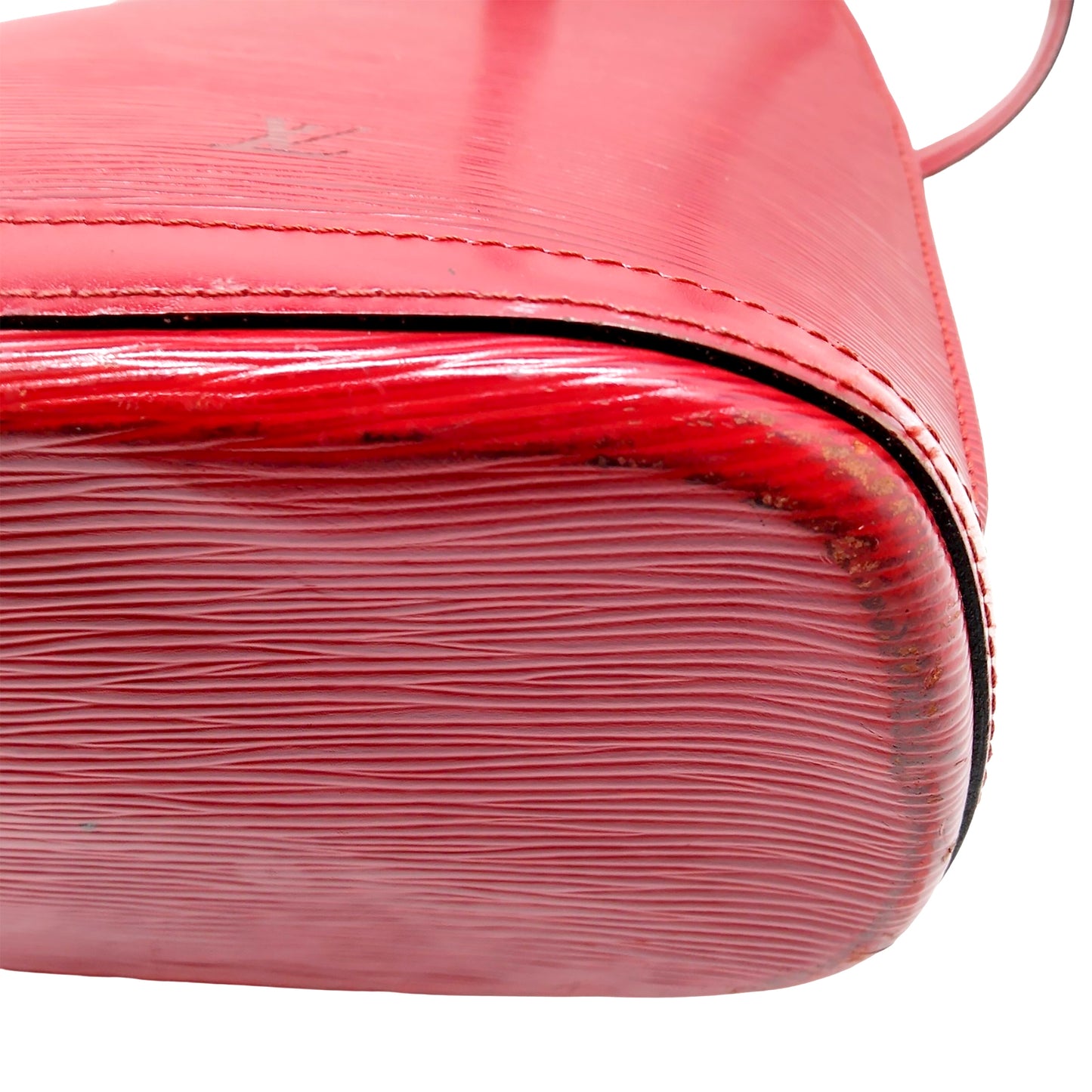 BF-15 LOUIS VUITTON Red Epi Lussac