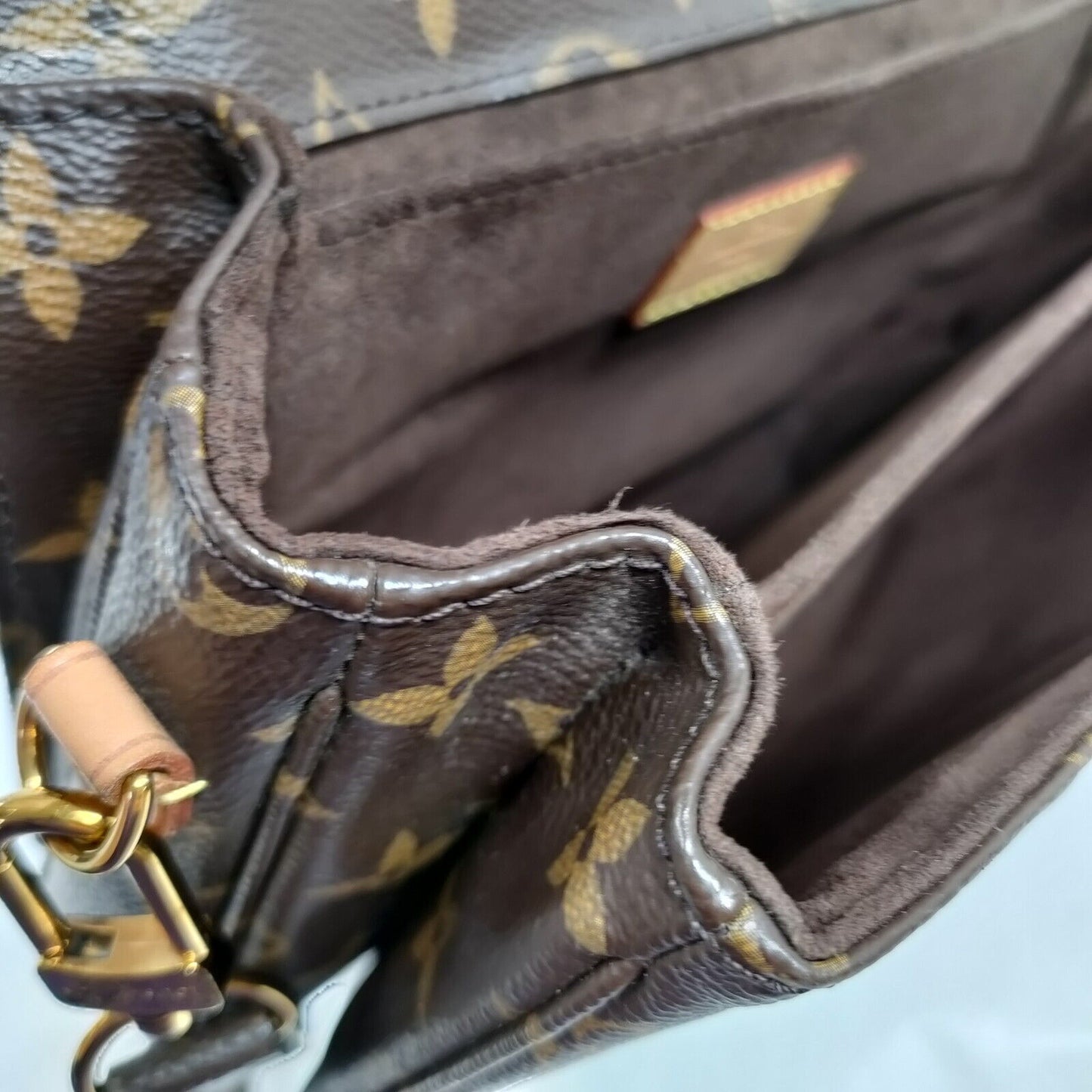 CLEARANCE Louis Vuitton Metis Crossbody