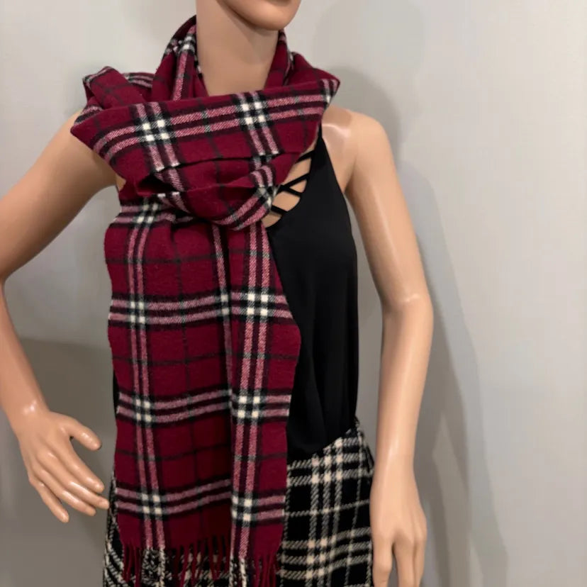 #105 BURBERRY Red Lambswool Scarf