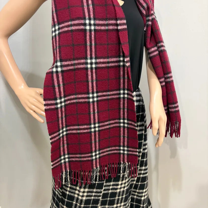 #105 BURBERRY Red Lambswool Scarf
