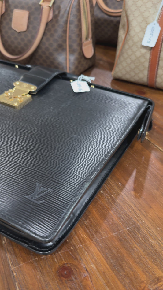 1015-06 LOUIS VUITTON Black Epi Serviette Fermoir Executive Briefcase