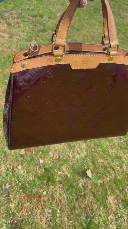 CLEARANCE #104 LOUIS VUITTON Vernis Brea GM w/ Strap